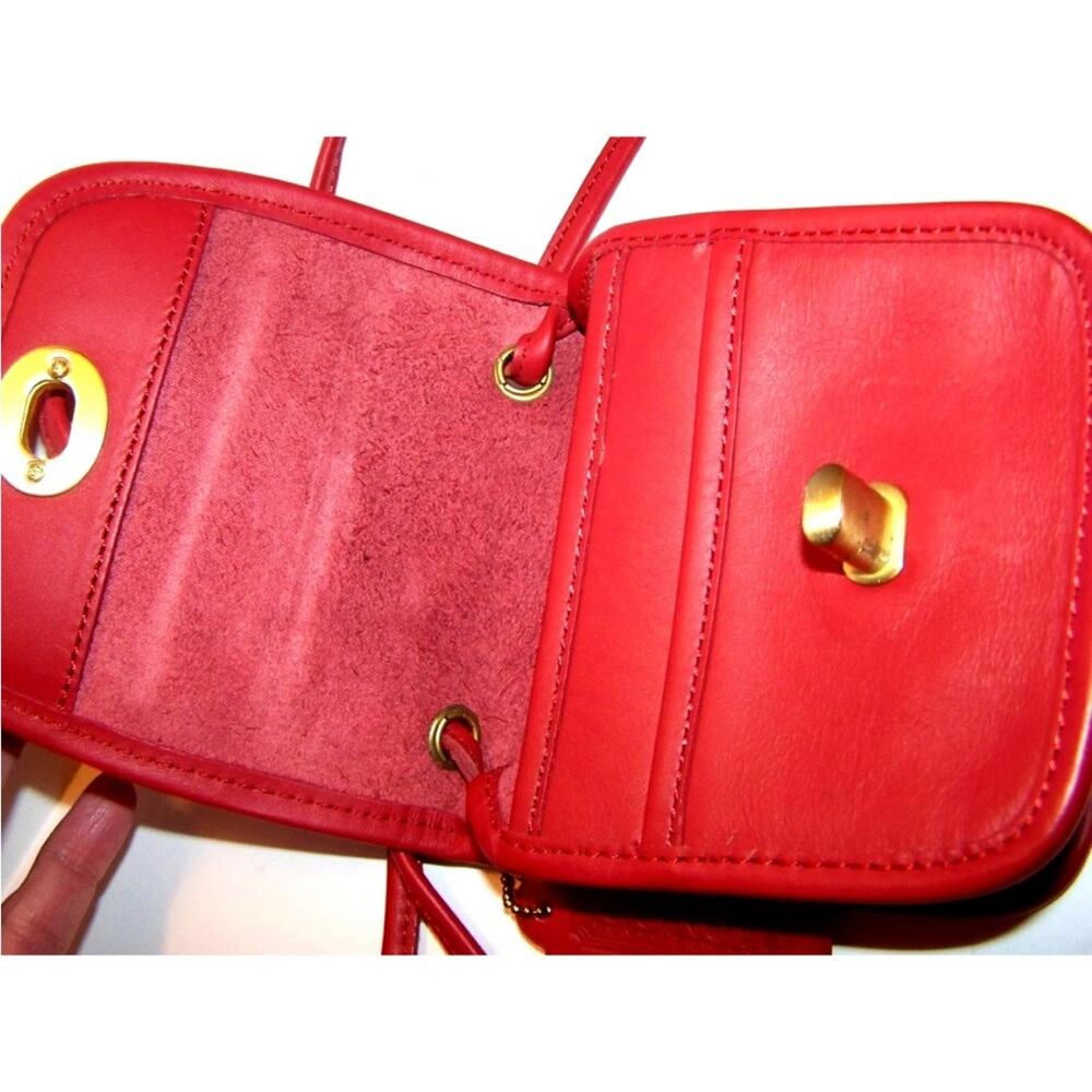 Coach Red Everett Mini-bag style 9934 - Picture 6 of 14
